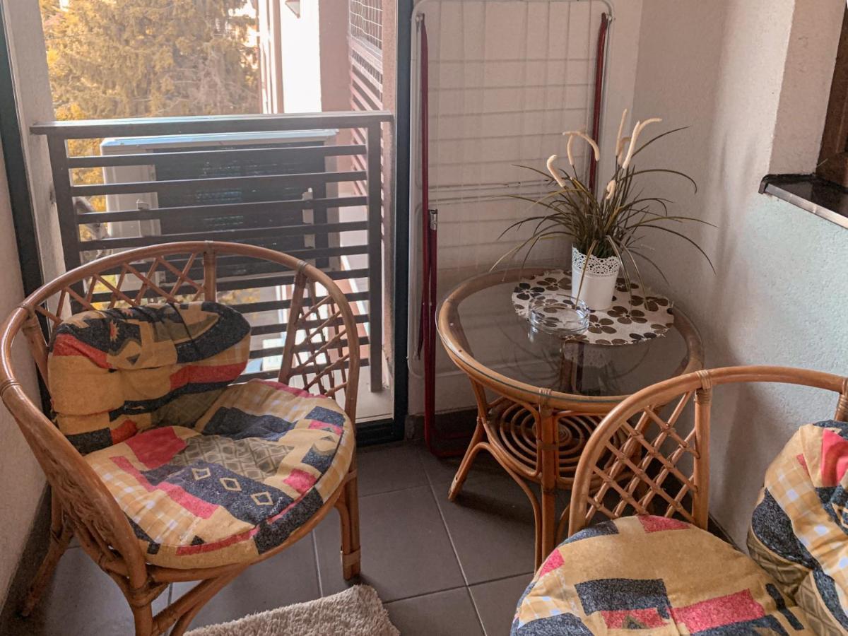 Apartment 2 Rooms Luxury Bukarest Exteriör bild