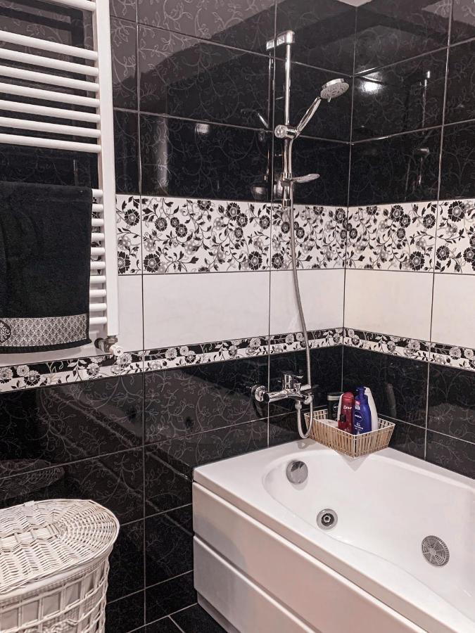 Apartment 2 Rooms Luxury Bukarest Exteriör bild